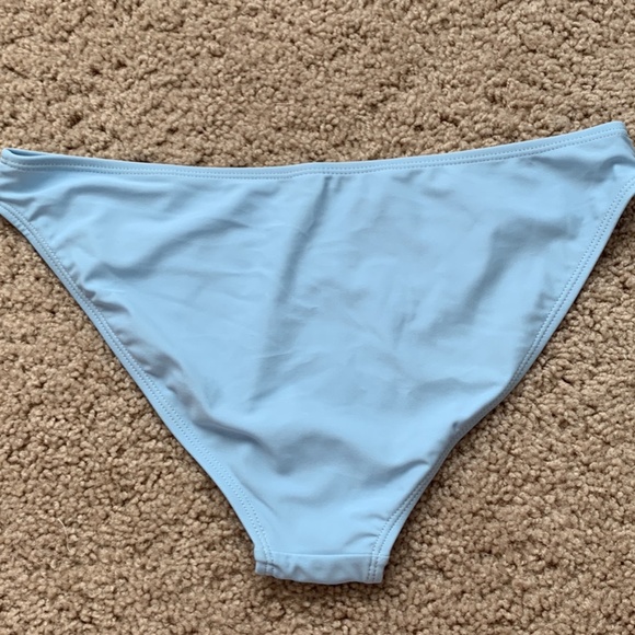 Bathing suits - Picture 6 of 8